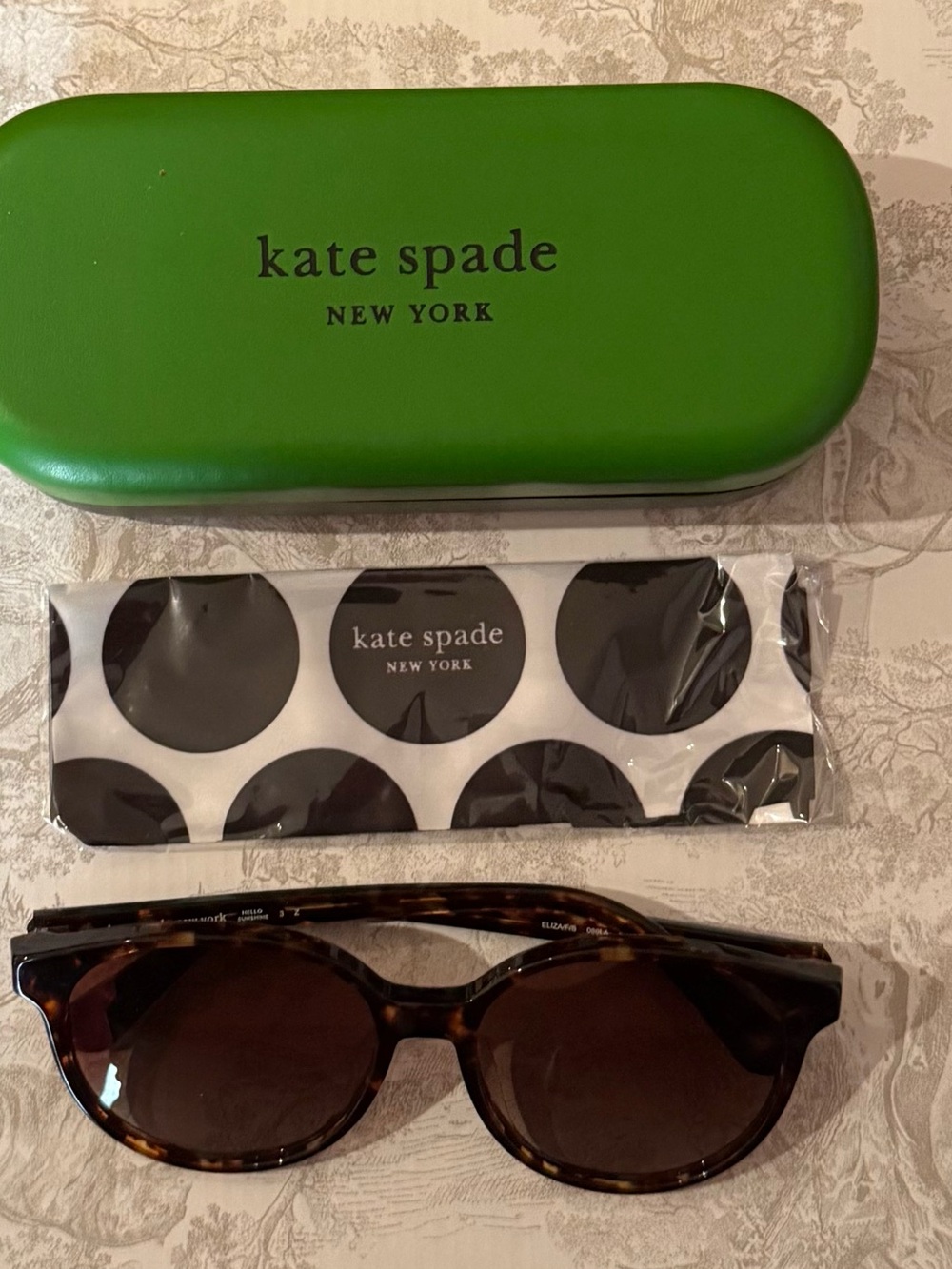 kate spade Tortoiseshell Sunglasses with Green Case and Polka Dot Cloth